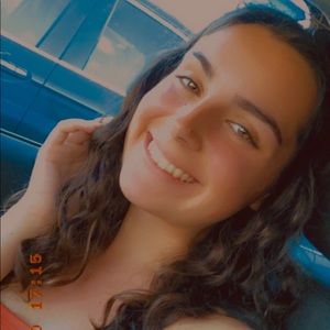 Meet your Posher, Hannah